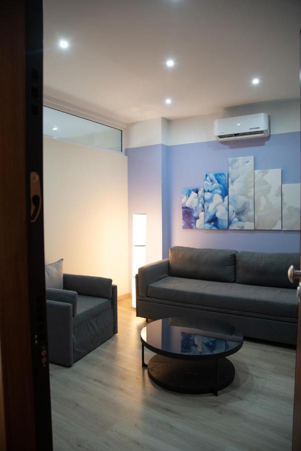 Modern Apartment Downtown アテネ エクステリア 写真